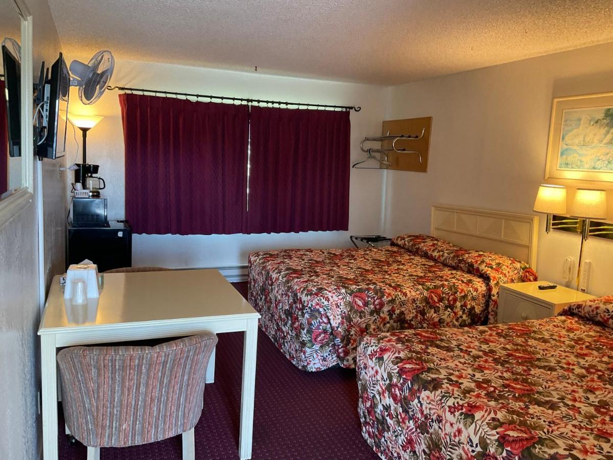 Front Street Inn Crescent City Bagian luar foto