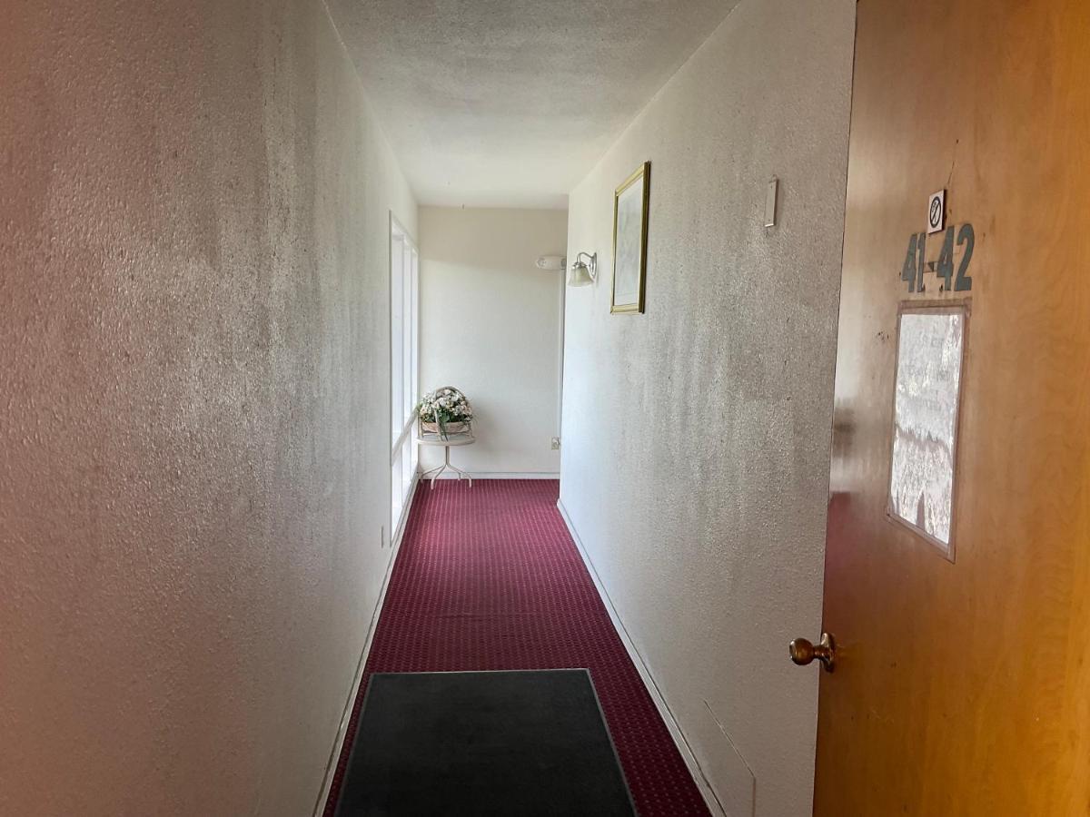 Front Street Inn Crescent City Bagian luar foto