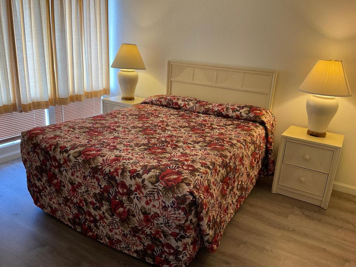 Front Street Inn Crescent City Bagian luar foto