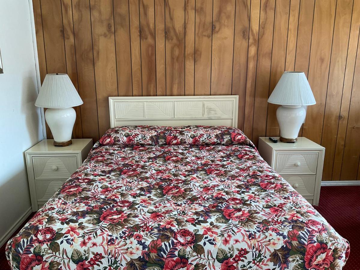 Front Street Inn Crescent City Bagian luar foto