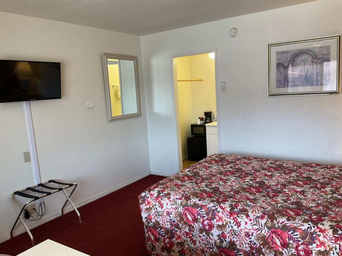Front Street Inn Crescent City Bagian luar foto