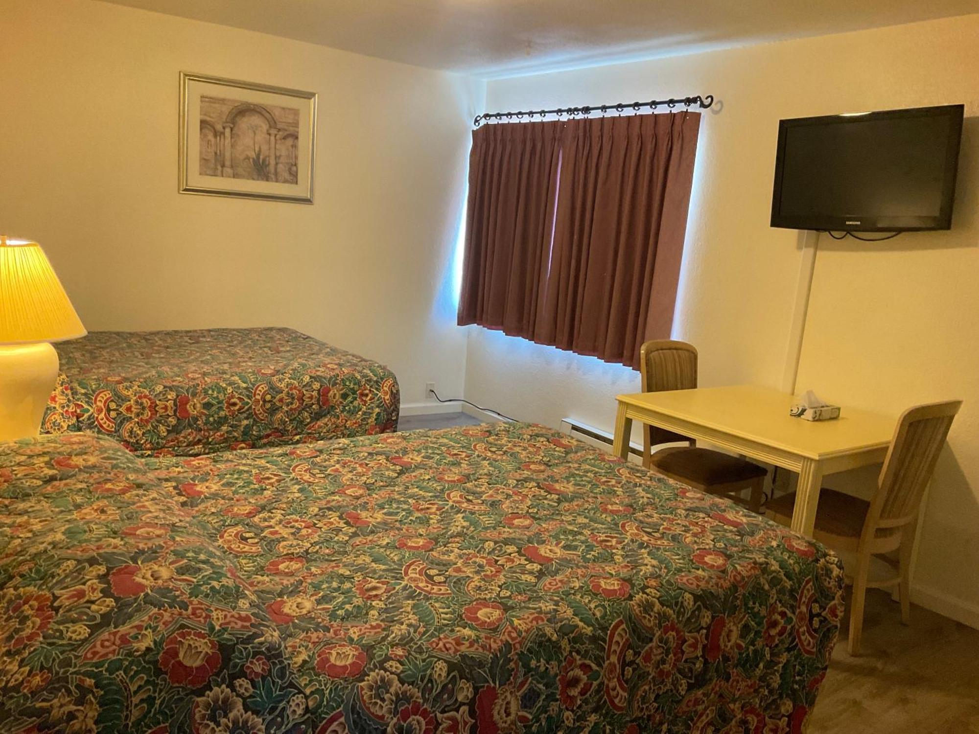 Front Street Inn Crescent City Bagian luar foto