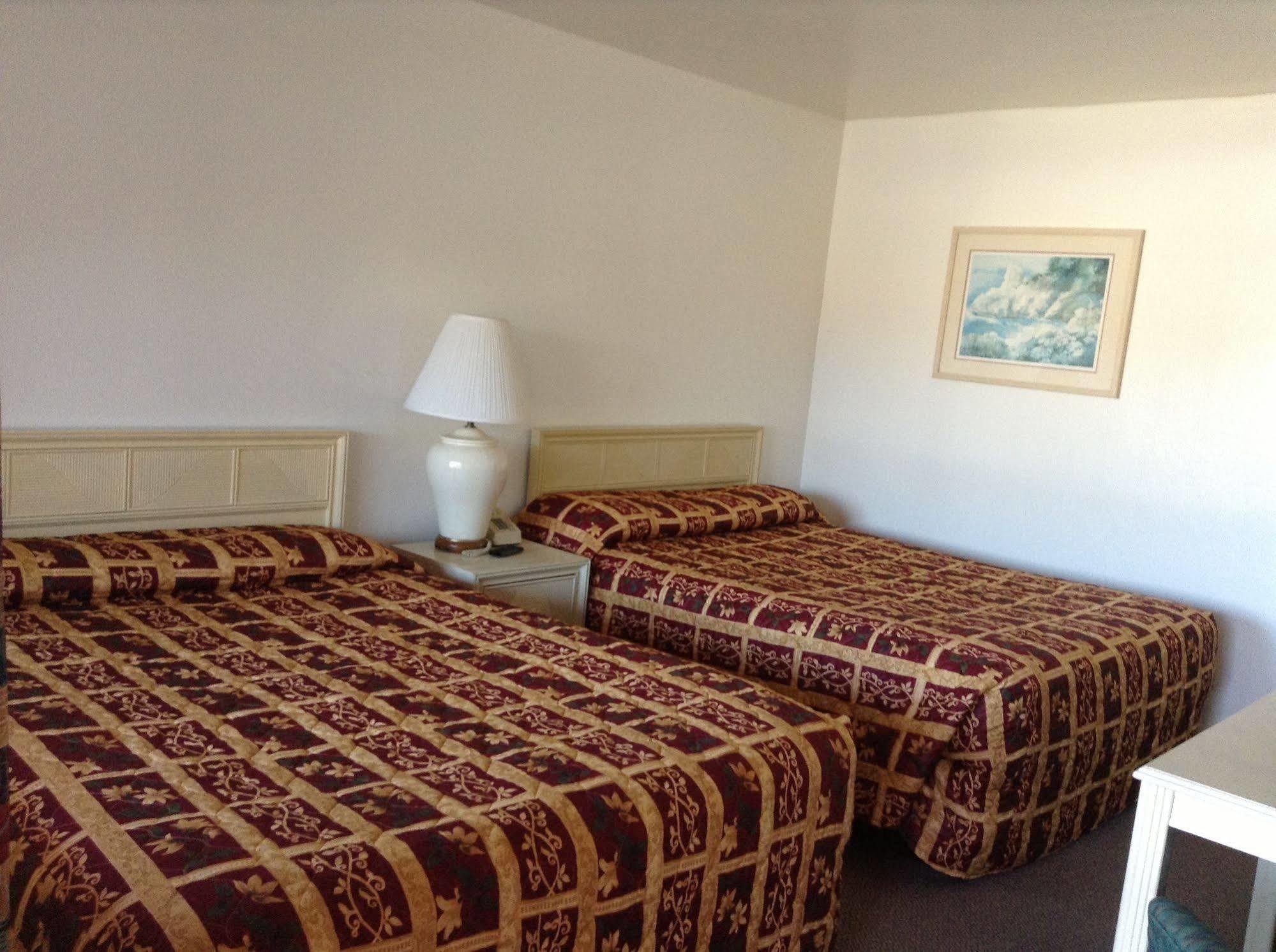 Front Street Inn Crescent City Bagian luar foto